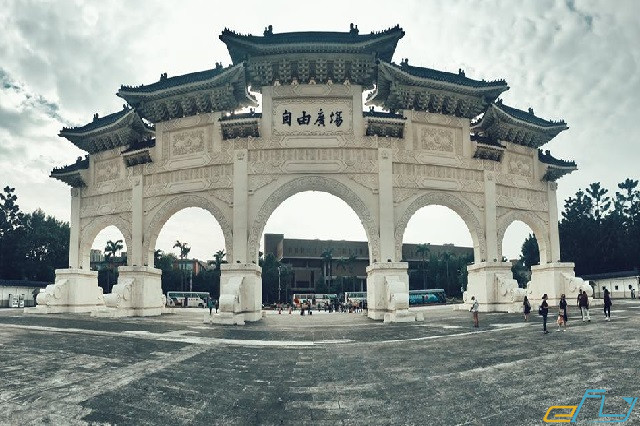 Du lịch Đài Bắc đừng quên ghé thăm đài tưởng niệm Tưởng Giới Thạch