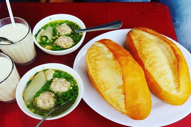 5 quán ngon để thưởng thức bánh mì xíu mại ở Đà Lạt