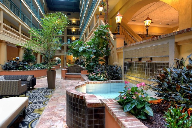 Danh sách top 10 khách sạn gần sân bay California