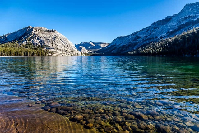 Những hồ nước tự nhiên đẹp nhất ở bang California