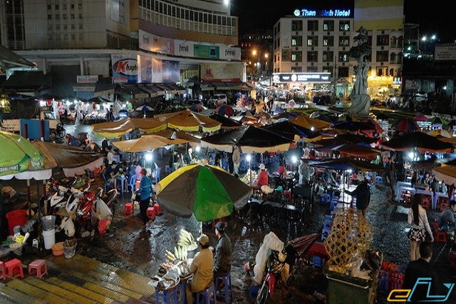 Chợ phố đêm Đà Lạt điểm dừng chân đầy thích thú