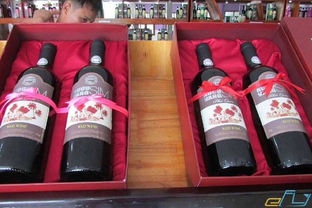 Đặc sản rượu sim Phú Quốc bổ dưỡng