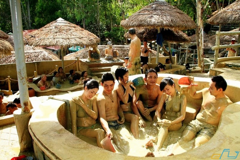 Tắm bùn tại Nha Trang